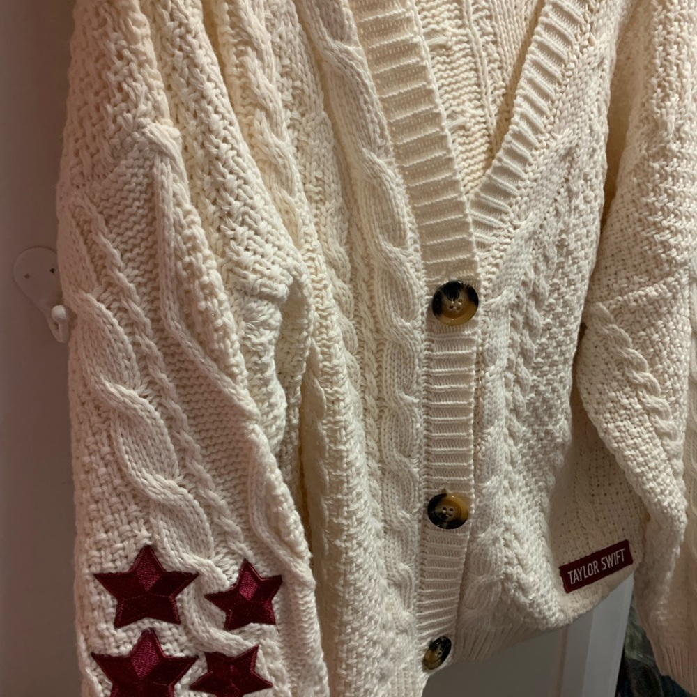 RARE Red re-recording Taylor Swift Cardigan sz L